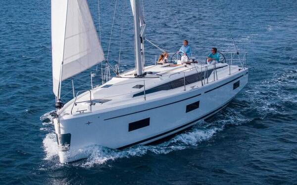 Bavaria C42 Bella