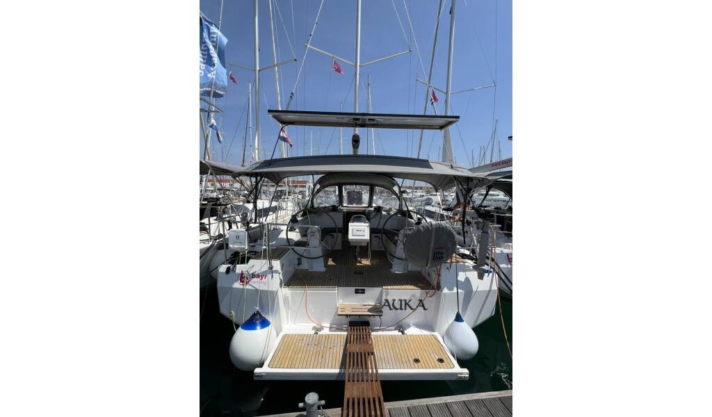 Bavaria C42 Auka