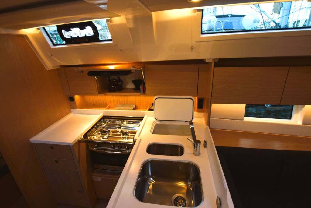 Bavaria C45 Style Aria