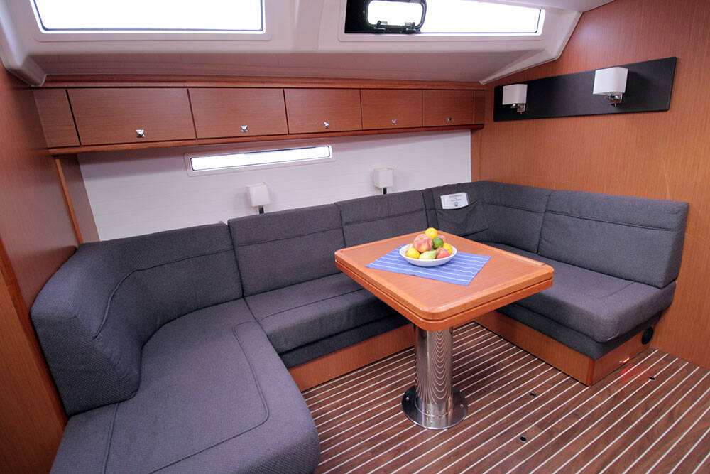 Bavaria Cruiser 56 Maximum