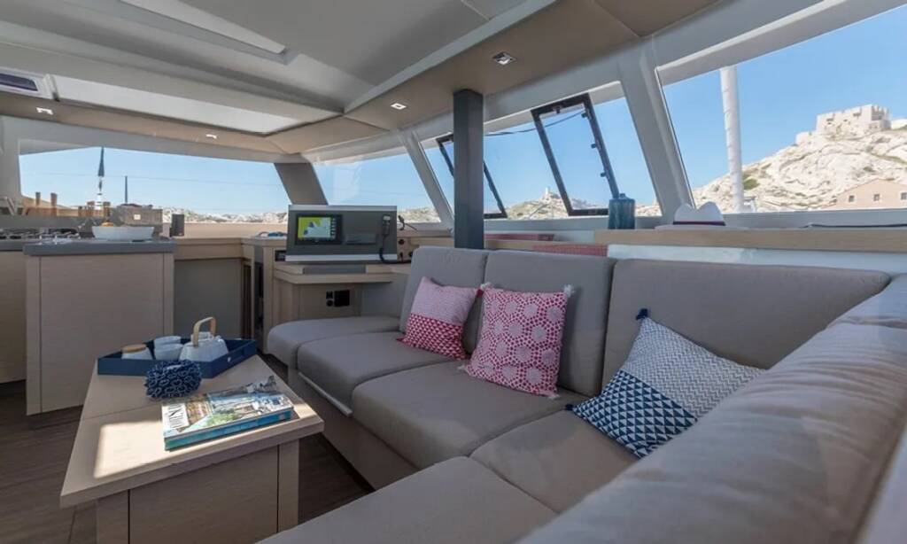 Fountaine Pajot Astrea 42 Ion