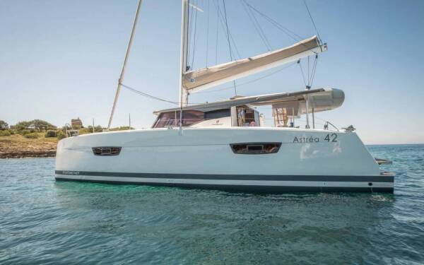 Fountaine Pajot Astrea 42 Ion