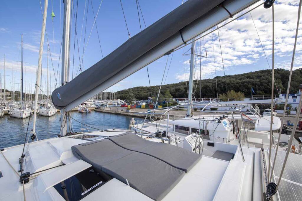 Fountaine Pajot Astrea 42 Follow the Sun