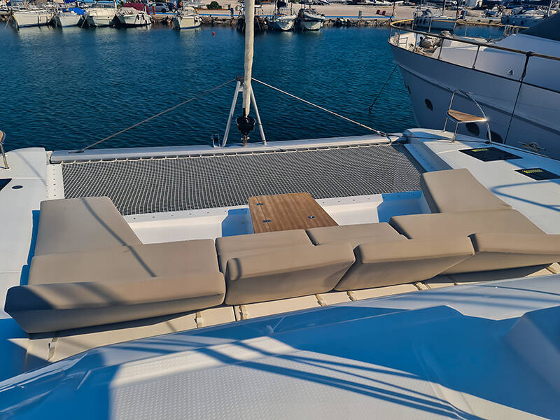 Fountaine Pajot Aura 51 Breezer