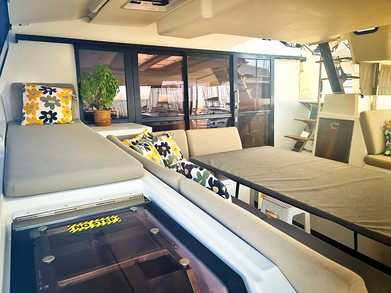 Fountaine Pajot Aura 51 Breezer