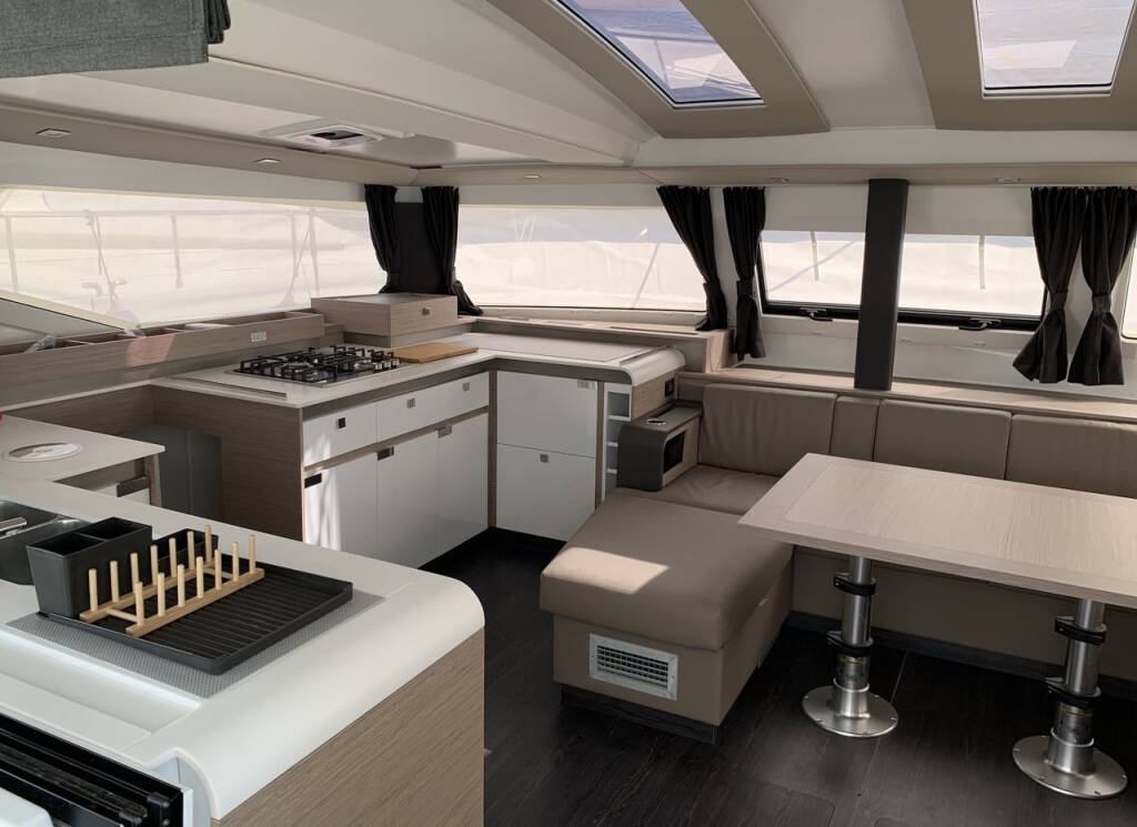 Fountaine Pajot Elba 45 Lazuli