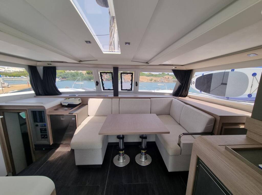 Fountaine Pajot Isla 40 Joy