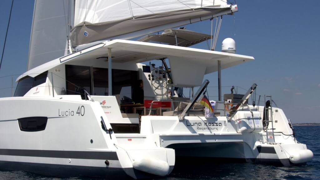 Fountaine Pajot Lucia 40 Luna Rossa II