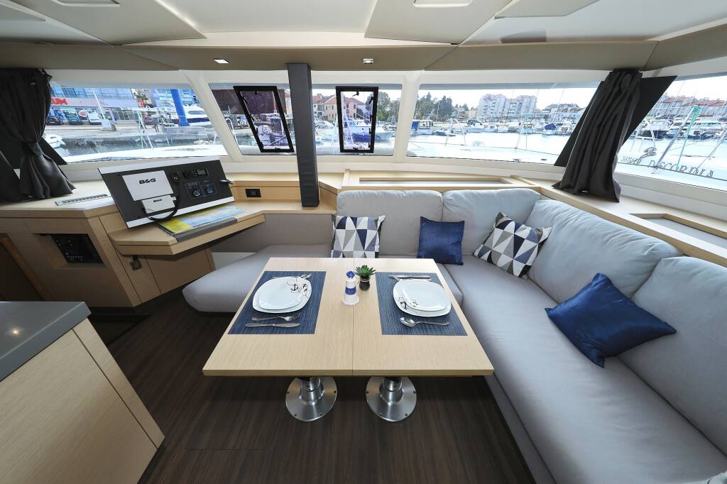 Fountaine Pajot Saona 47 Quintet Aquarius