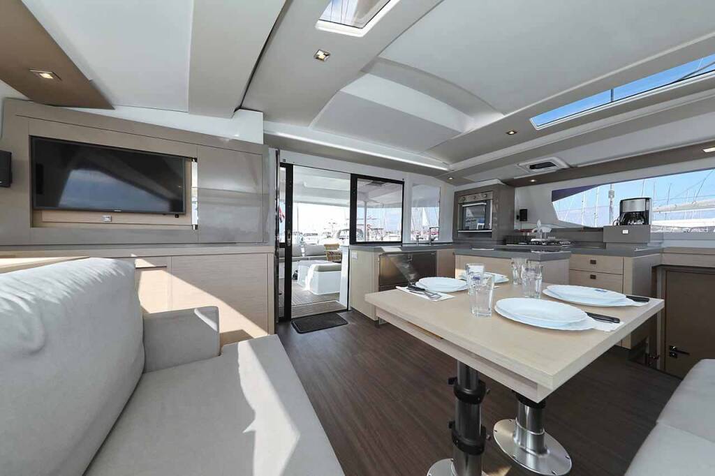 Fountaine Pajot Saona 47 Quintet Fee