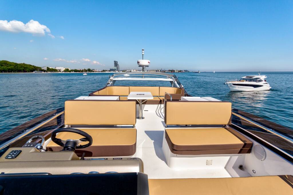 Galeon 420 Amber Blue