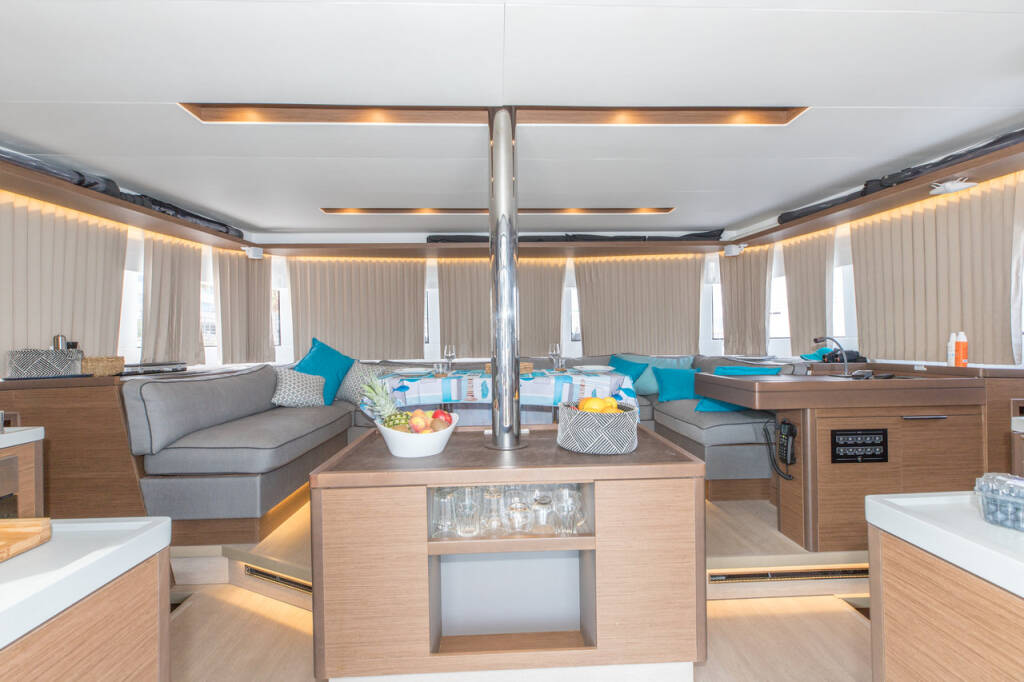 Lagoon 50 Twin Joy - CREWED