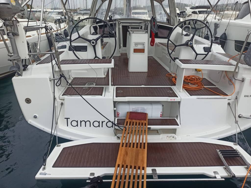 Oceanis 38.1 Tamara