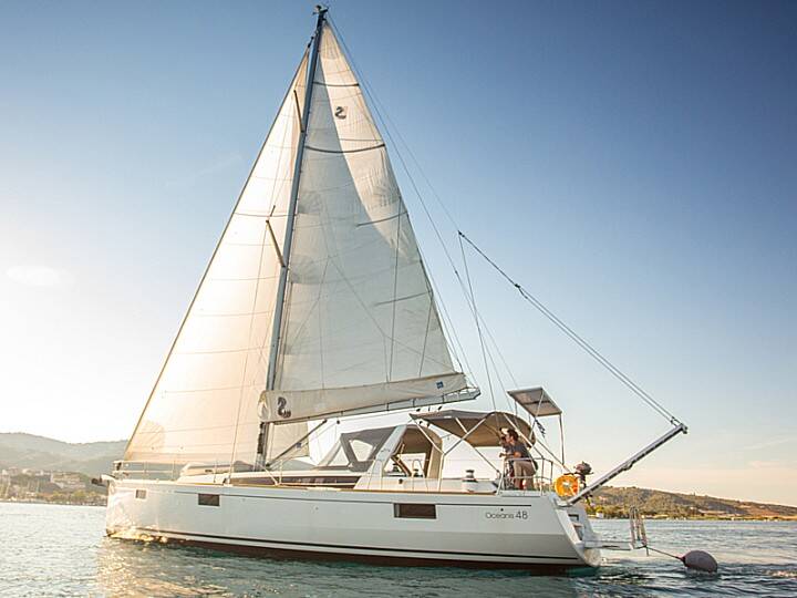 Oceanis 48 Invictus