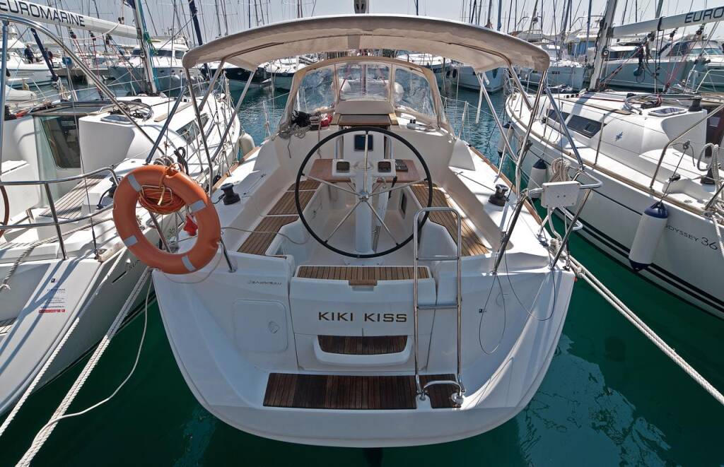 Sun Odyssey 33i Kiki Kiss