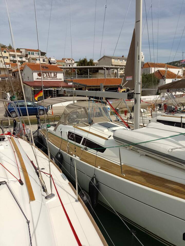 Sun Odyssey 33i min elli