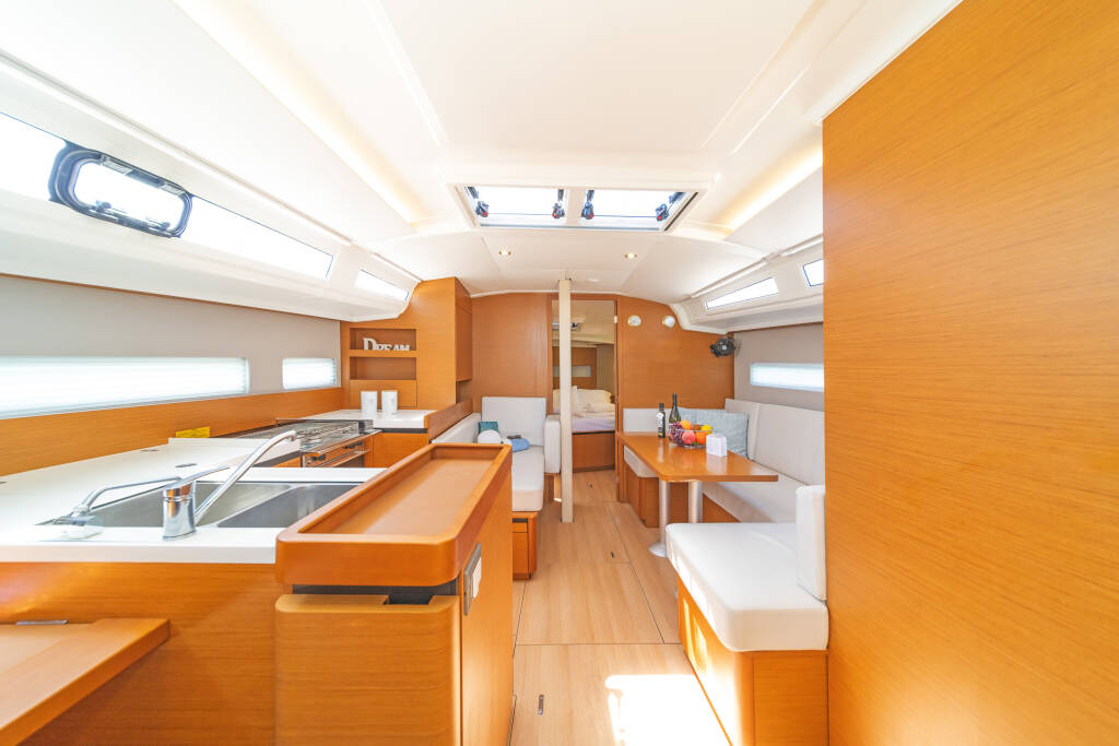 Sun Odyssey 410 Sea Whisper