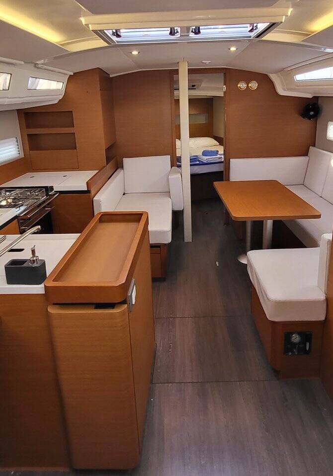 Sun Odyssey 410 Artemis